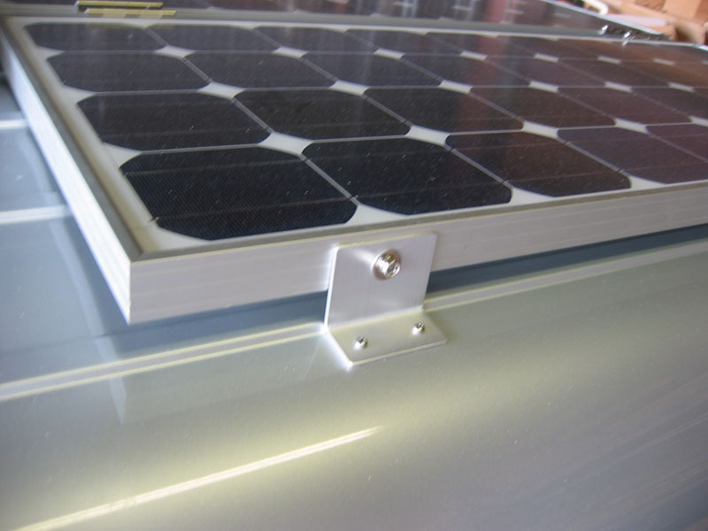ソーラーパネル取り付け 移動販売車 キッチンカー製作のゼック